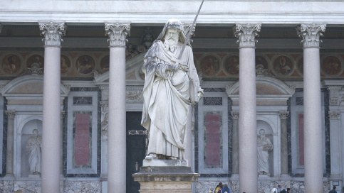 Statue Saint Paul Rome
